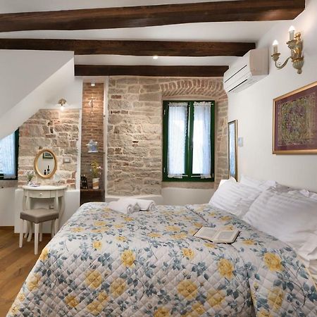 Monterosso Old Town Apartment โรวีน ภายนอก รูปภาพ