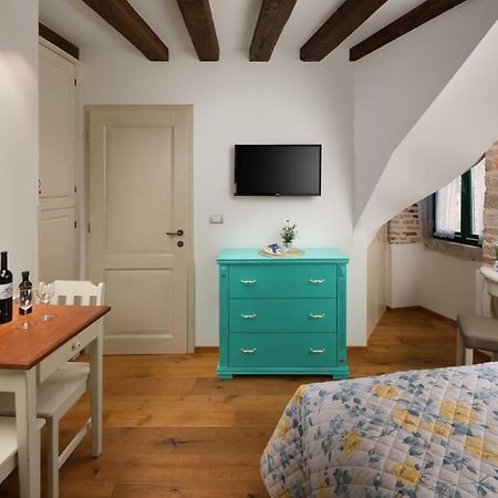 Monterosso Old Town Apartment โรวีน ภายนอก รูปภาพ