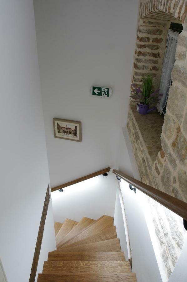 Monterosso Old Town Apartment โรวีน ภายนอก รูปภาพ