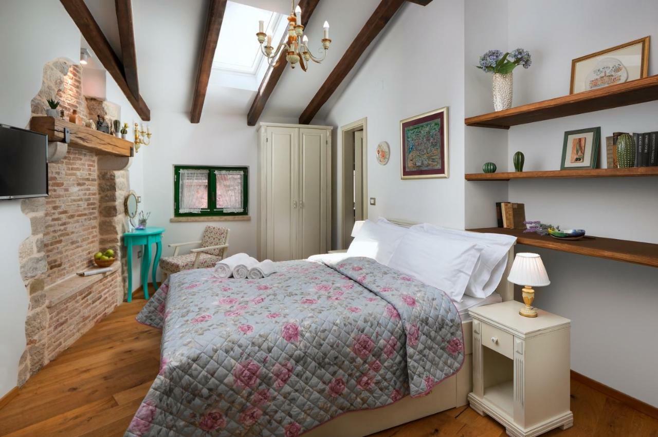 Monterosso Old Town Apartment โรวีน ภายนอก รูปภาพ