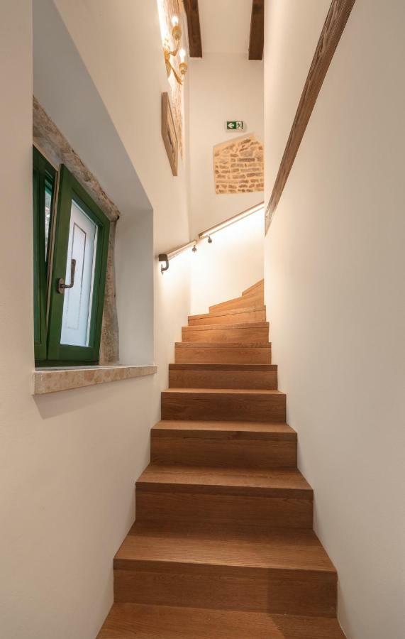 Monterosso Old Town Apartment โรวีน ภายนอก รูปภาพ